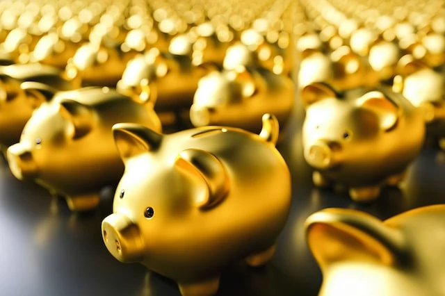 gold piggy banks saving